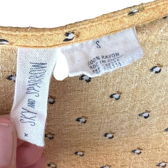 Sky And Sparrow Yellow Floral Crop Top Sz Small Flutter Sleeve - Picture 10 of 12